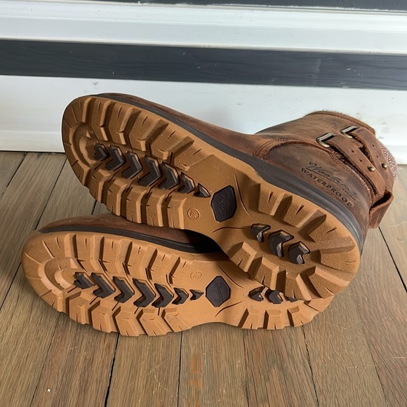 Woolrich Koosa Waterproof boot in Ginger/oxford leather. Size 6.5. EUC. - Picture 3 of 6